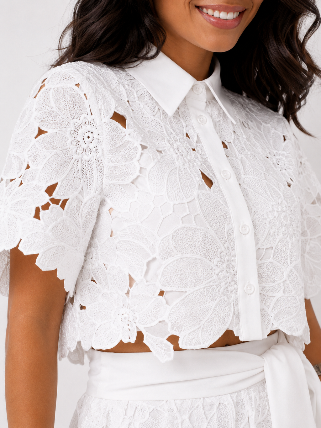 MIRABELA | Elegancia con encaje
